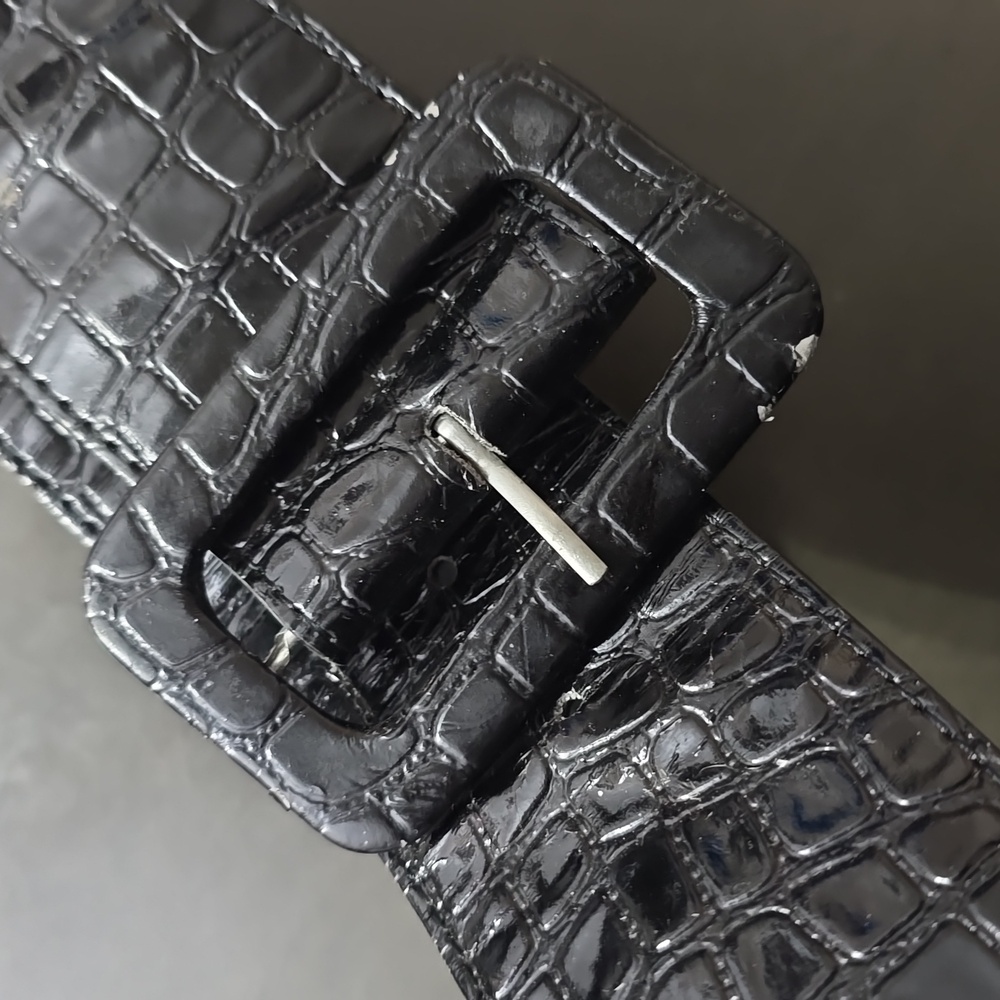 Belts - Picture 10 of 11
